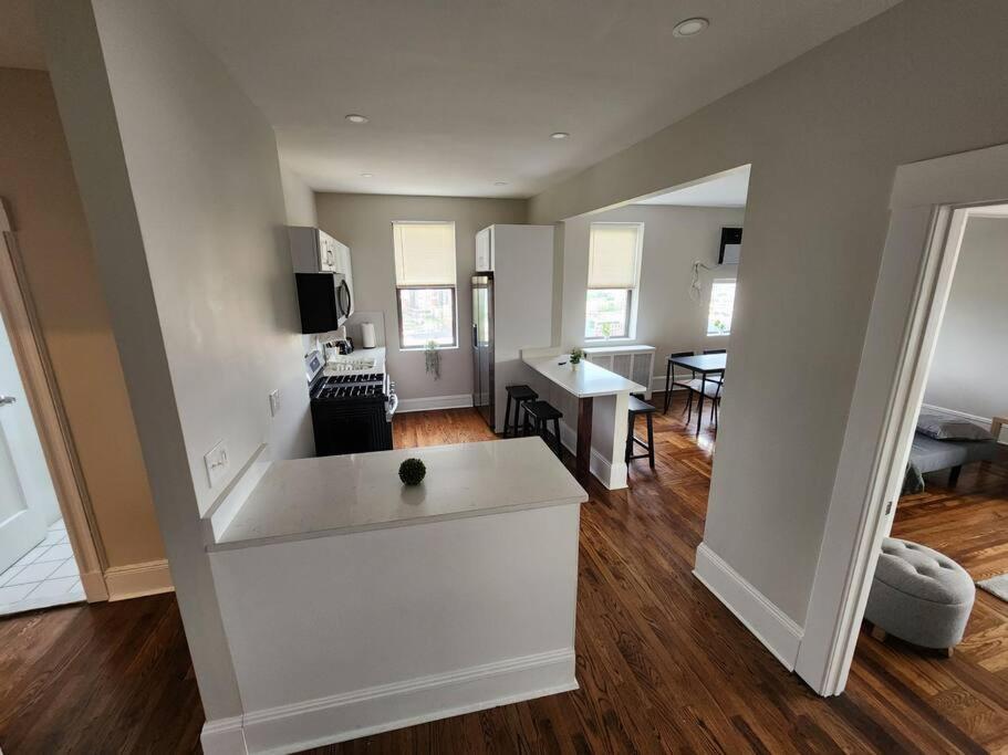 Apartament Elegant 2 Bed Gem! Mins From Nyc Union City Zewnętrze zdjęcie
