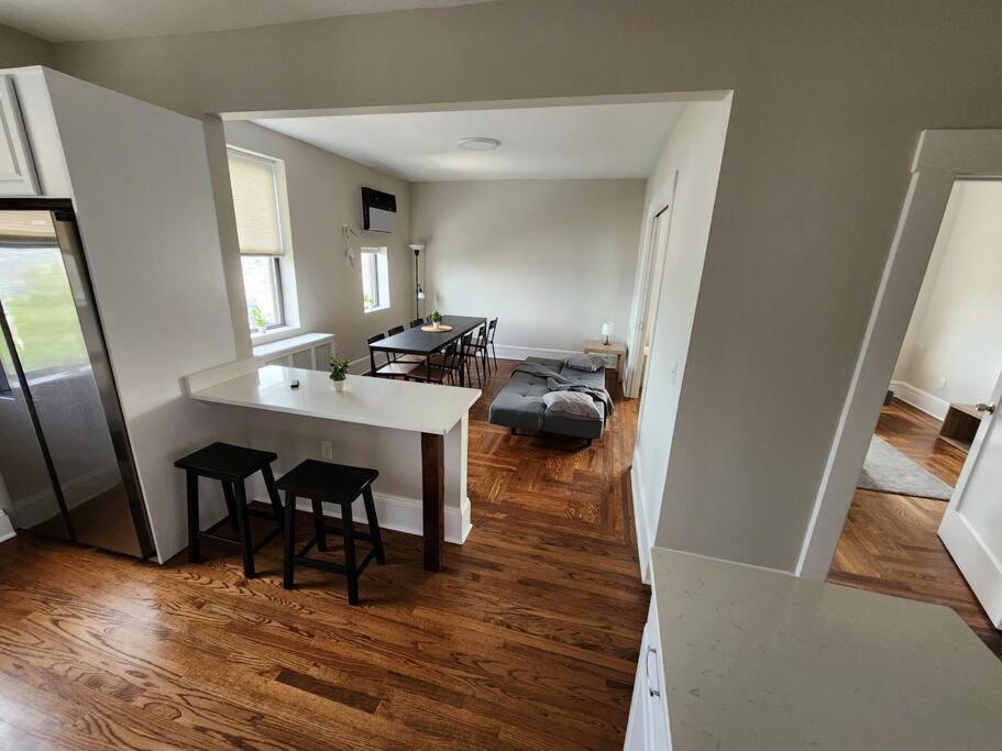 Apartament Elegant 2 Bed Gem! Mins From Nyc Union City Zewnętrze zdjęcie